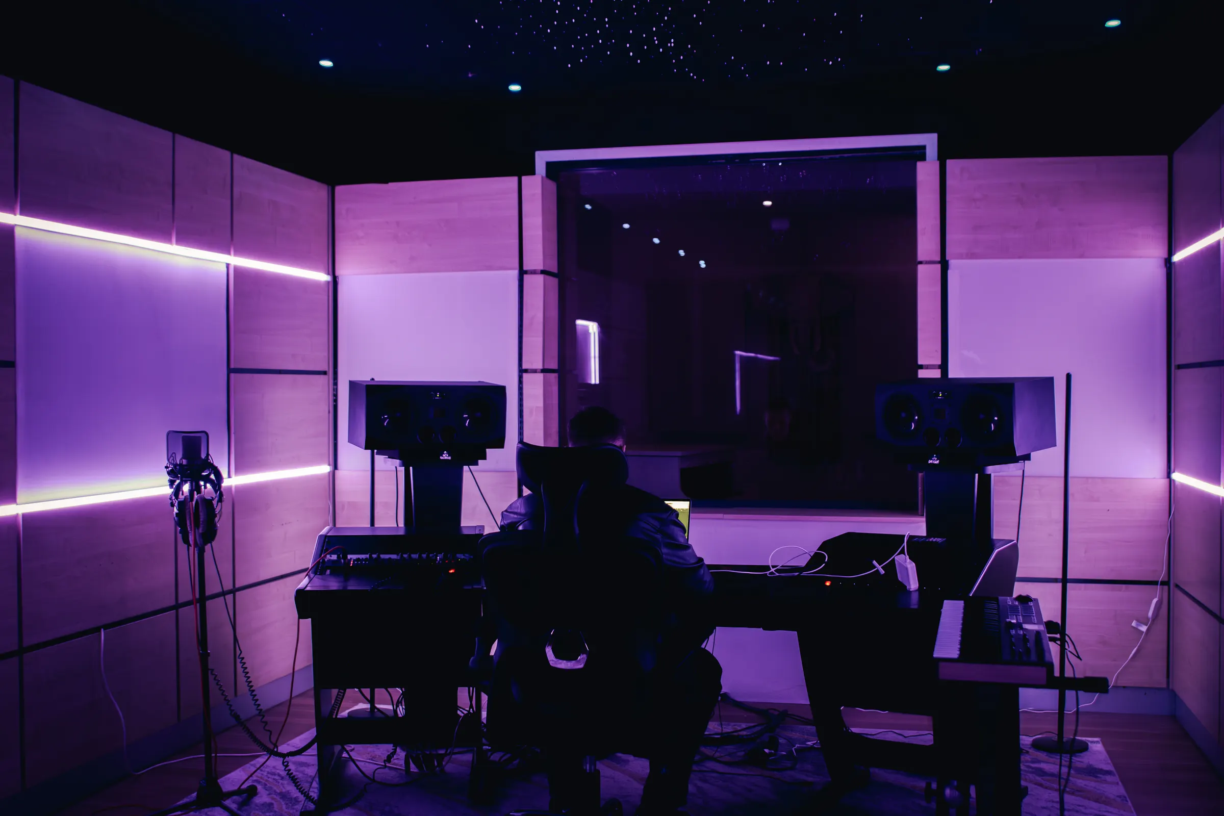 Een producer aan het werk in Studio 1